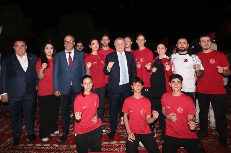 BAKAN DR. OSMAN AŞKIN BAK MUŞ’TA