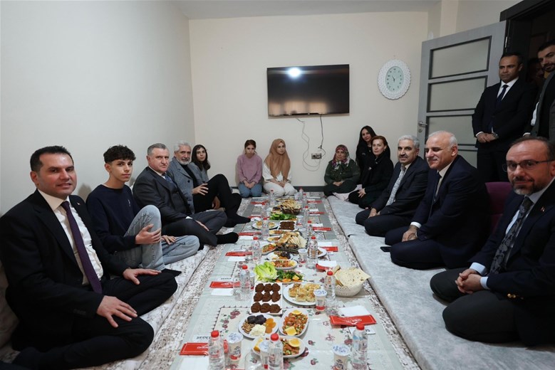 BAKAN DR. OSMAN AŞKIN BAK DİYARBAKIR’DA