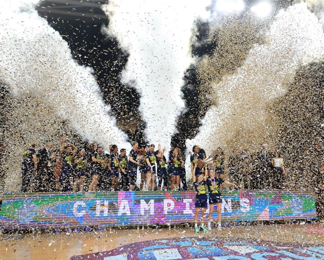 BAKAN BAK FIBA KADINLAR SÜPER KUPA ŞAMPİYONU FENERBAHÇE TARFİN’İ TEBRİK ETTİ
