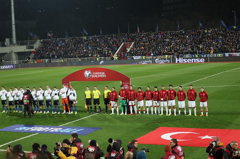 BAKAN BAK’TAN A MİLLİ FUTBOL TAKIMI İÇİN TEBRİK MESAJI