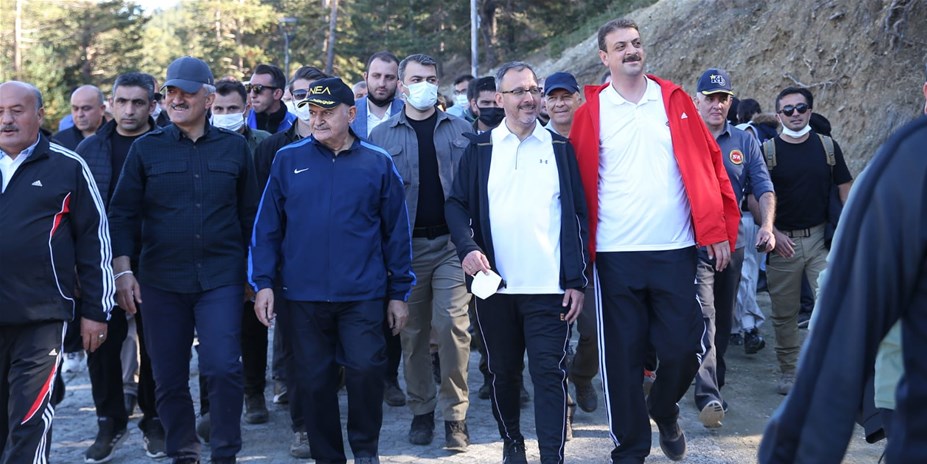 “GENÇLERİMİZ SADECE BU VATANIN DEĞİL, TÜM İNSANLIĞIN UMUDUDUR”