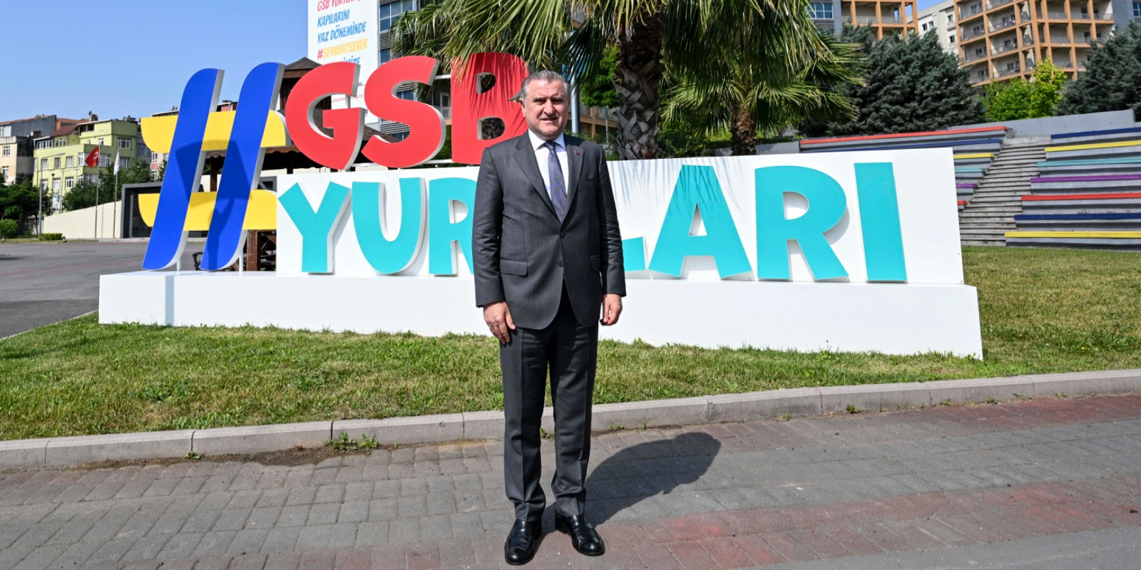 Bakan Bak’tan Gençlere Müzekart Ve Seyahatsever Müjdesi̇