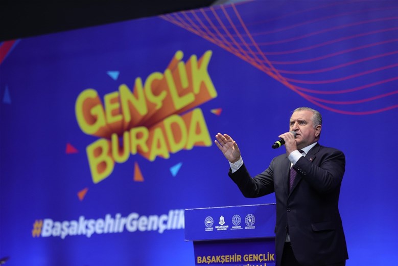 “TÜRKİYE'NİN GENÇLERİ TEKNOFEST'LE, SPORLA BERABER GÜMBÜR GÜMBÜR GELİYOR”