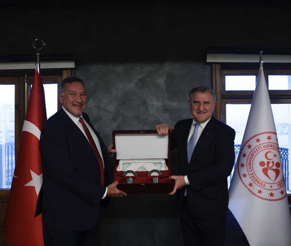 İSTANBUL'DA AVRUPA OYUNLARI VE OLİMPİYAT TOPLANTISI