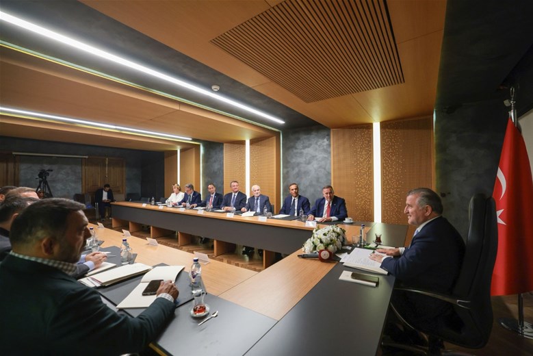 İSTANBUL'DA AVRUPA OYUNLARI VE OLİMPİYAT TOPLANTISI