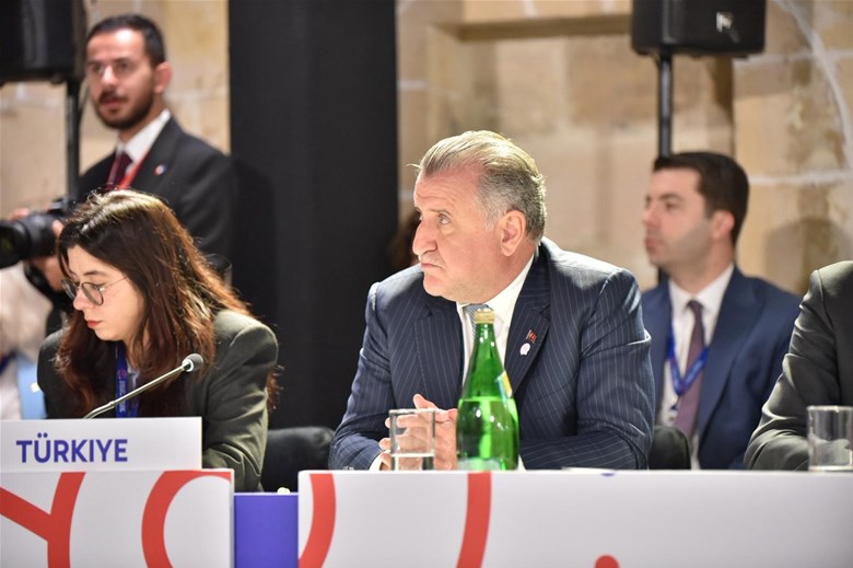 MALTA’DA DİKKAT ÇEKEN ÇIKIŞ: BAKAN BAK’TAN ERDOĞAN VE TRUMP’A TEŞEKKÜR