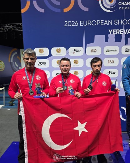 BAKAN BAK MİLLİ ATICILARI TEBRİK ETTİ