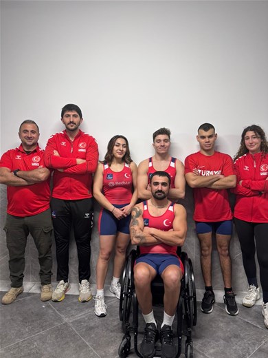 BAKAN BAK’TAN PARAKÜREK MİLLİ SPORCULARI İÇİN TEBRİK MESAJI 