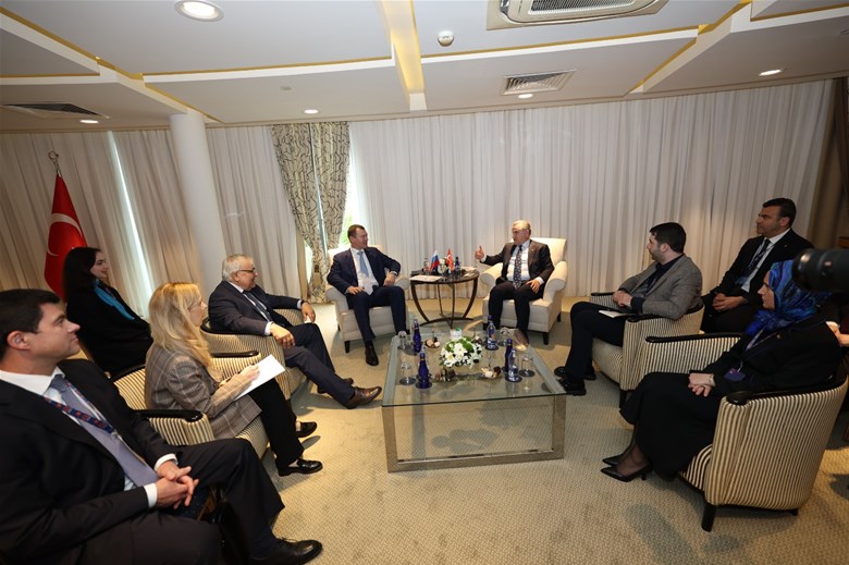 BAKAN BAK’TAN ANTALYA’DA YOĞUN SPOR DİPLOMASİSİ