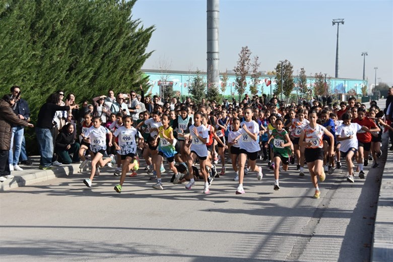 10 KASIM ATATÜRK’Ü ANMA TÖRENİ ve ATLETİZM YARIŞLARI TAMAMLANDI